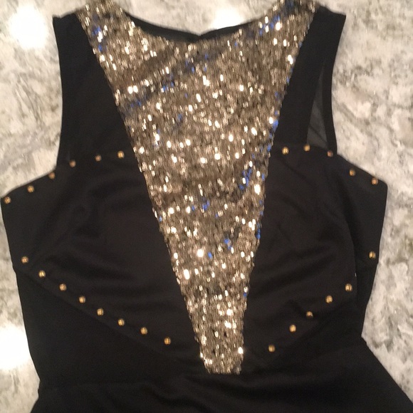 NEW YEARS EVE Gold Sequinned Dress - Picture 2 of 4